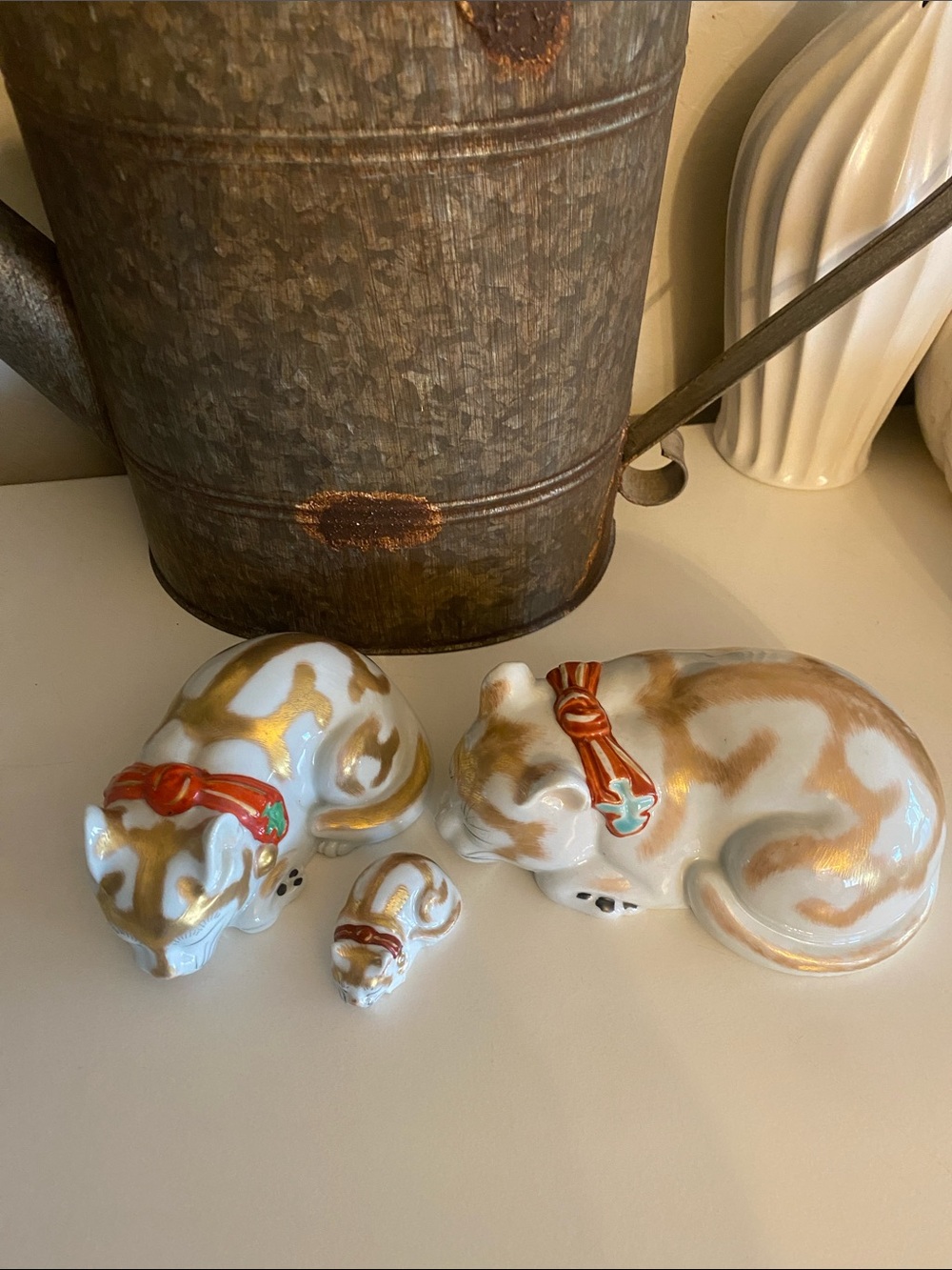 Rare Vintage handpainted collectable Kutani Porcelain 1920’s lucky sleeping cats